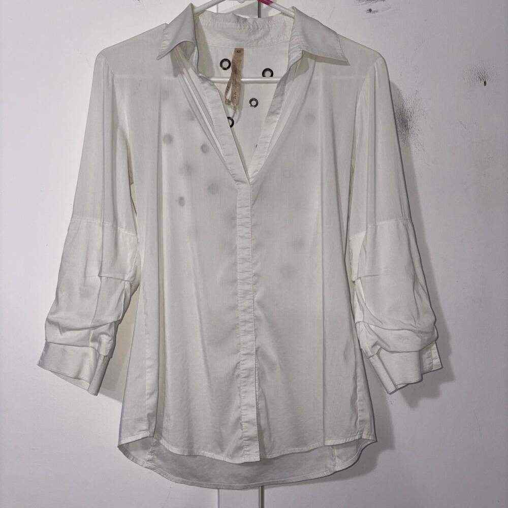Bailey 44 Button Up With Metallic Outs To The Back Off White Beige‎ XS Made USA
